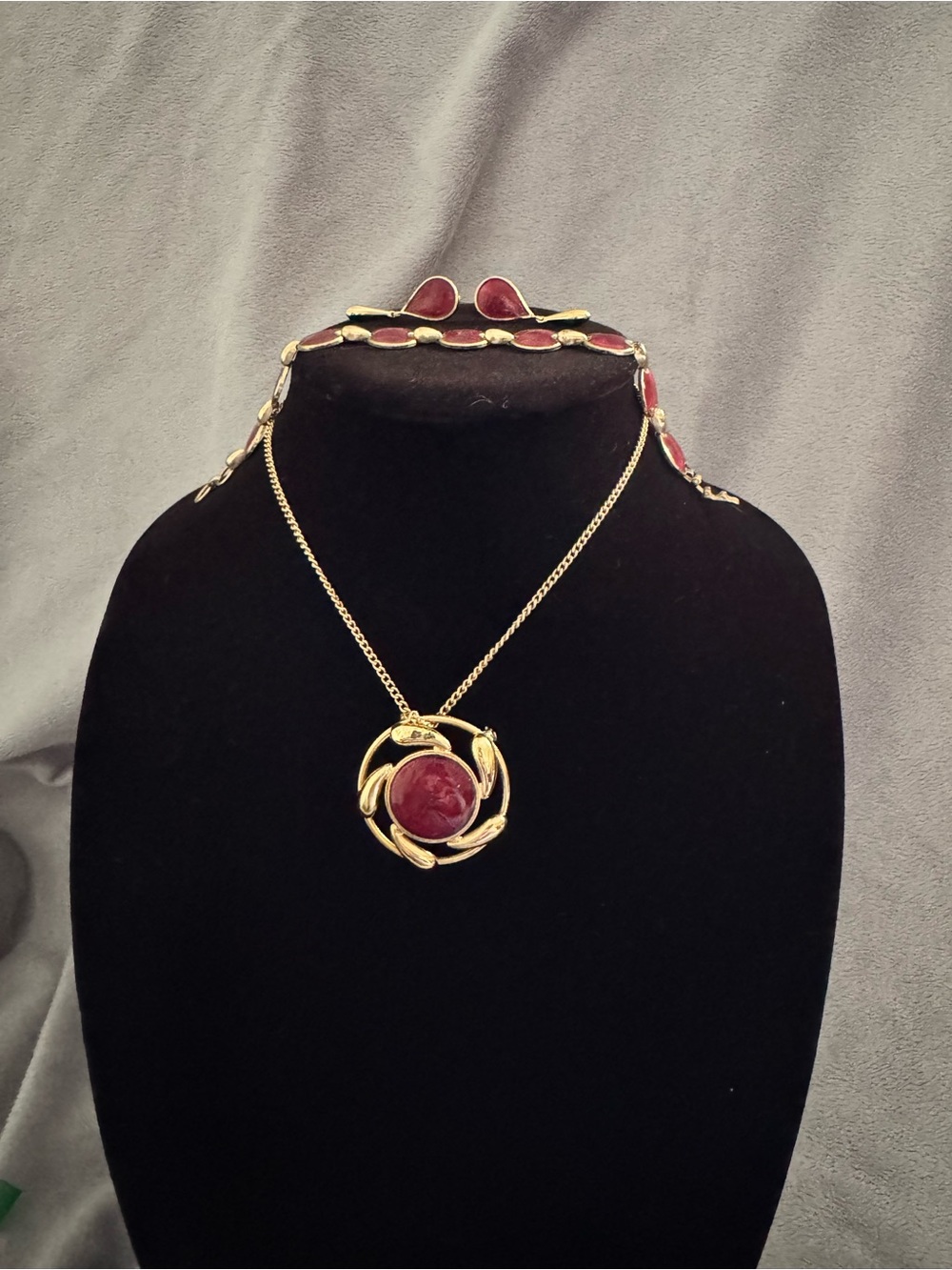 Vintage Gold-Tone Necklace with Deep Red Enamel Pendant Earring and Bracelet Set